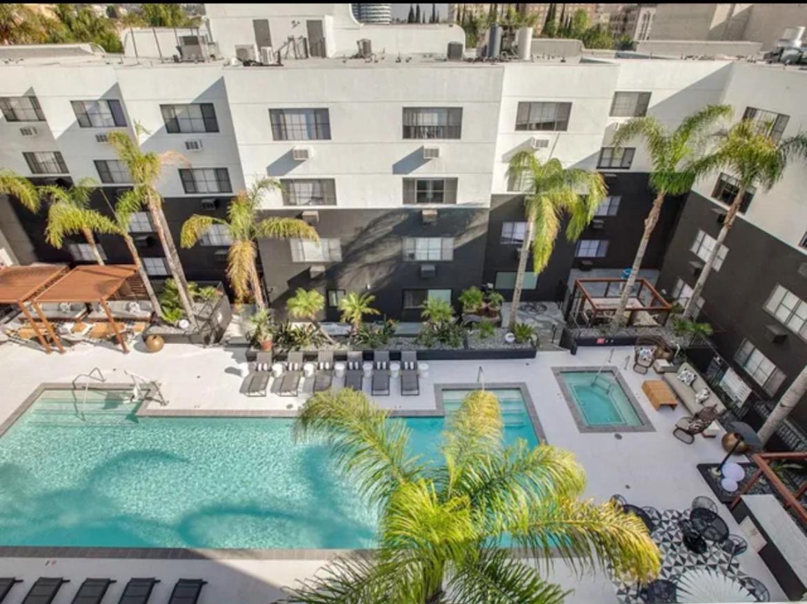 Entire Apartment + Parking ロサンゼルス エクステリア 写真